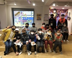 [딩가축제] 선물들고 단체사진 한컷!