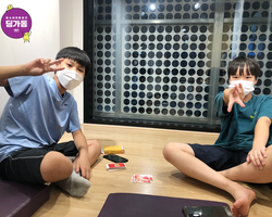 [1번지] 최신유행하는 포즈로 브이!